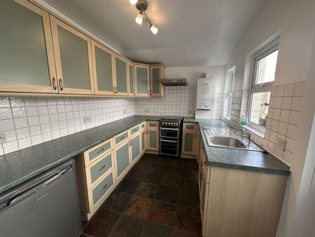 2 bedroom terraced house to rent - Photo 5