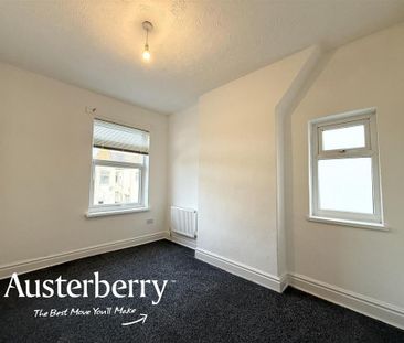 2 bedroom end of terrace house to rent - Photo 4