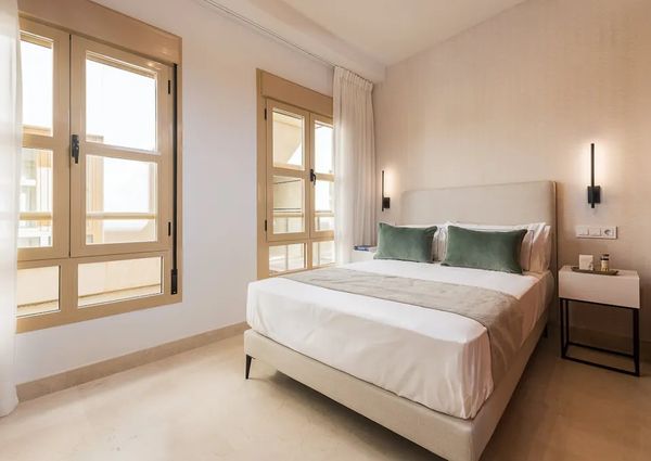 Calle Granada, Málaga, Andalusia 29015