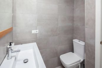 Avinguda del Port, Valencia, Valencian Community 46023