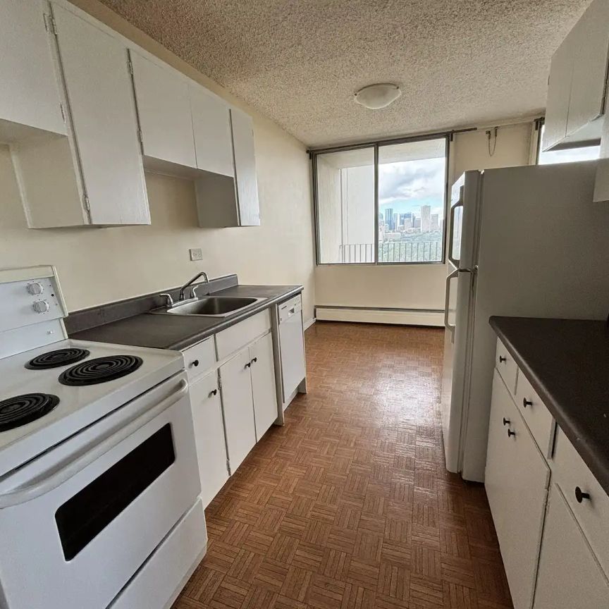 Cityview Tower — 1-Bedroom - Photo 1