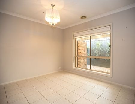 MAGNIFICIENT MAIN - Photo 5