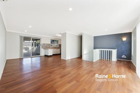 Large Family Home! - Photo 2