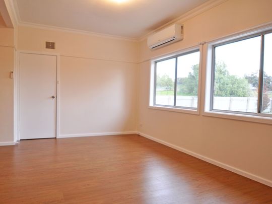 3 Bedroom Home Available - Photo 1