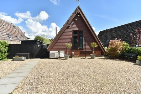 1 bedroom detached house to rent - Photo 3