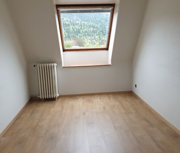Grand appartement de 4,5 pièces avec ascenseur au centre du village - Photo 2