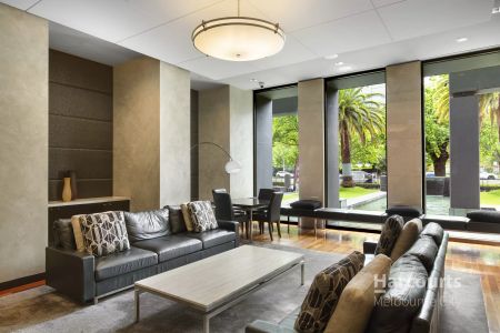 Luxury & Lifestyle! - Photo 3