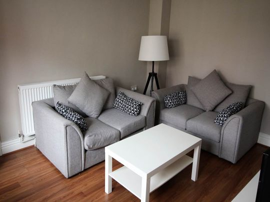 Knowle Road (room 2) , Burley, Leeds - Photo 1