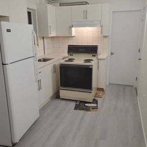 2 Bedroom Suite for Rent - Photo 2