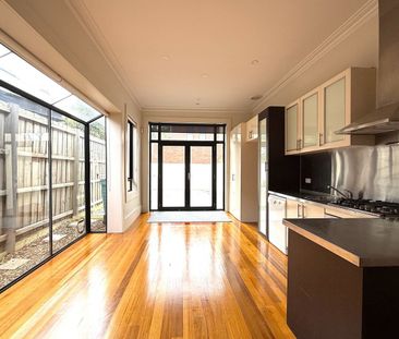 Victorian Charm Meets Modern Style - Photo 5