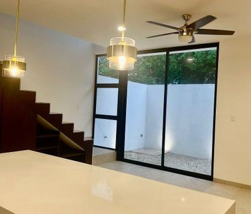 Townhouse en Renta en Temozon Norte - Photo 1