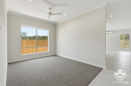 Brand New 4 Bedder Family House unbeatable LOW Price $630 pw - Photo 5