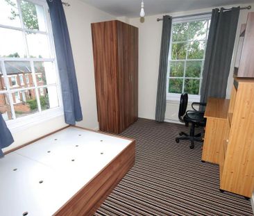 2 bedroom flat to rent - Photo 6