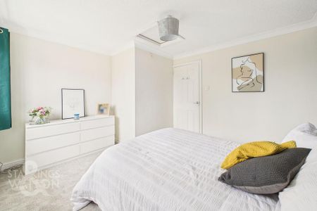 2 bedroom semi-detached house to rent - Photo 5