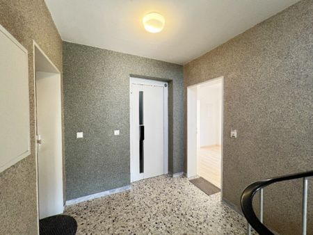 Gepflegte Drei-Zimmerwohnung mit modernem Duschbad und Balkon - Photo 4