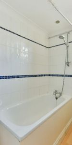 1 Bed Flat, Greyhound Lane, SW16 - Photo 3