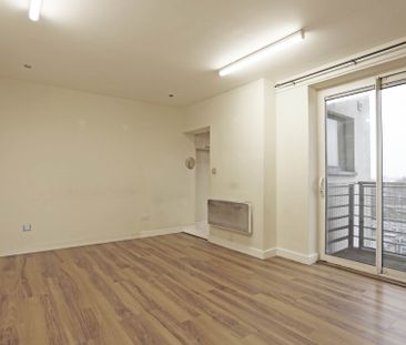 Price £1,600 pcm - Available Now - Unfurnished - Photo 3