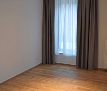 Appartement te huur in Brussel voor € 1.300 met 2 slaapkamers - Photo 3