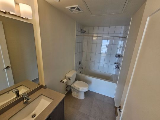 For Lease - 9000 Jane Street Unit# 525, Vaughan, Ontario - Photo 1