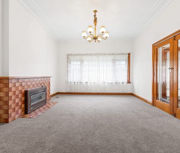 Immaculate home in a convenient pocket! - Photo 1