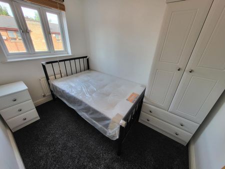 3 bedroom townhouse to rent - Photo 3