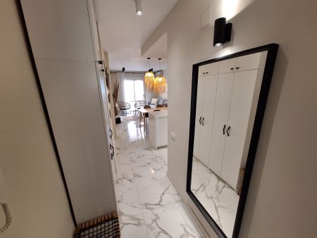 Ref. 7423 2 Bedroom Apartment in Torrevieja - Photo 3