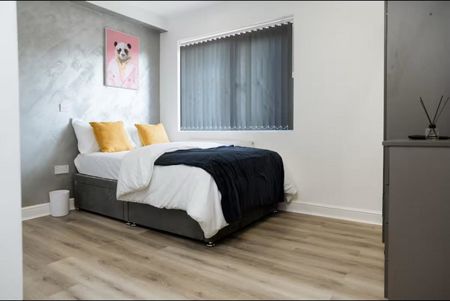 Ensuite rooms in CV2 - - Photo 4