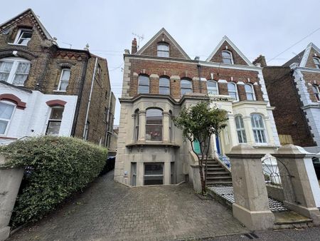 1 bedroom flat to rent - Photo 3