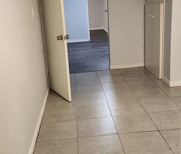 For Lease - 3443 Queenston Drive Unit# Lower, Mississauga, Ontario - Photo 2