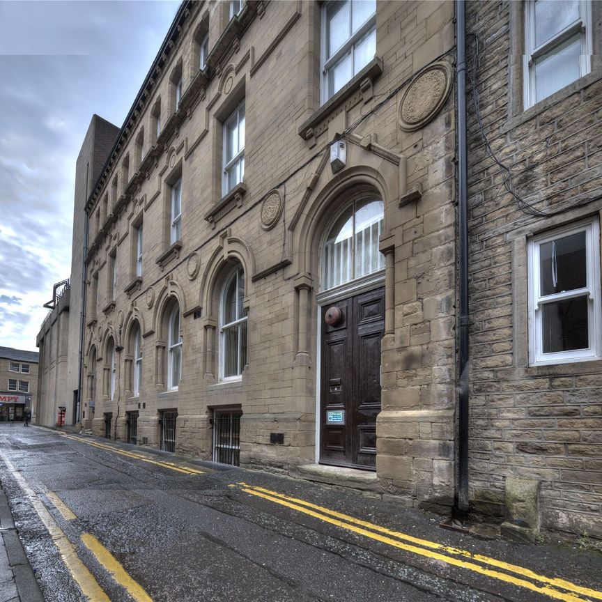 13-17 Chancery Lane, Huddersfield, HD1 - Photo 1