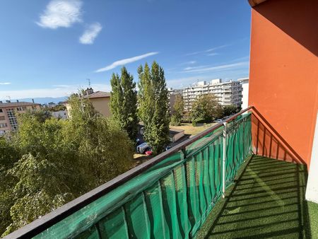 Location Appartement 3 pièces 56m² - Photo 3