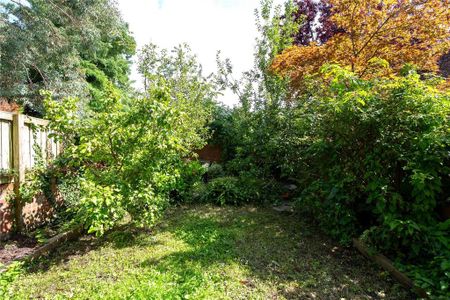 2 bedroom terraced house to rent - Photo 3