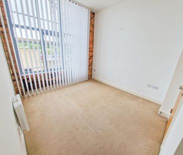 3 bedroom flat to rent - Photo 5