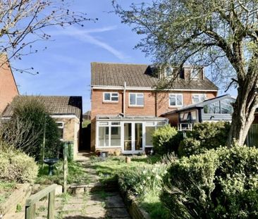 3 bedroom semi-detached house to rent - Photo 1