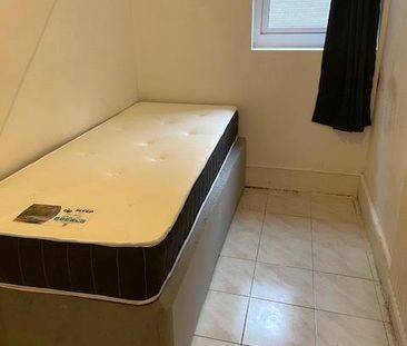 2 Bed Flat, Daventry Street, NW1 - Photo 4