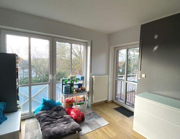 Geräumige 3 ZKB mit Balkon in der Schwedenschanze 65 zu vermieten - Photo 1