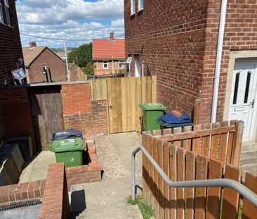 3 bedroom semi-detached house to rent - Photo 5