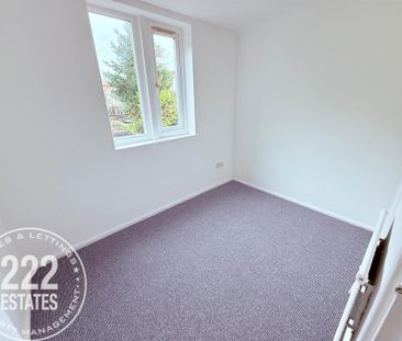 Redshank Lane - Warrington - WA3 - Photo 3