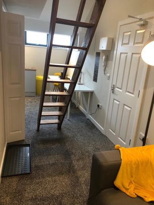 1 bedroom private hall to rent - Photo 1