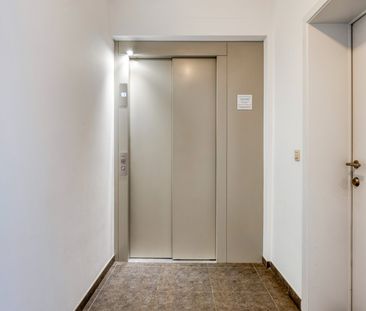 Prachtig gelijkvloers appartement met ruime tuin - Photo 1