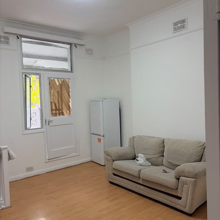 2 Bed Flat, London, NW6 - Photo 1