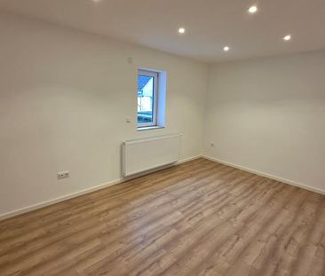 Vollständig neu renovierte 3,5 Zimmer Wohnung in Nieder Florstadt - Photo 2
