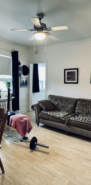 BEAU 3 1/2 AU COEUR DE BEDFORD ! - Photo 1