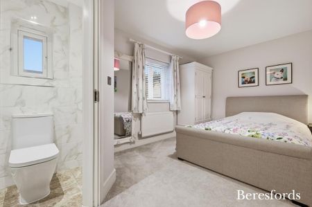 4 bedroom detached house to rent - Photo 5