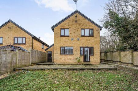 4 Bedroom House - Highclere Way, Chandler’s Ford - Photo 2