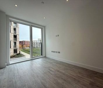 Aston Terrace, Cambridge, Cambridgeshire, CB3 1BT - Photo 2