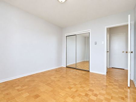 For Lease - 525 Eglinton Avenue Unit# 701, Toronto, Ontario - Photo 2
