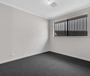 Stunning House in Premier Location! - Photo 1