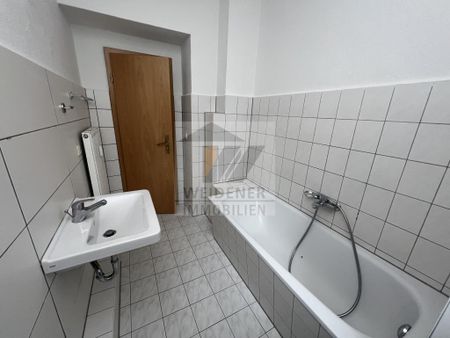 Tolle 3-Raum EG Wohnung mit Balkon, Kamin und Mietergarten in ruhiger Lage! - Photo 4