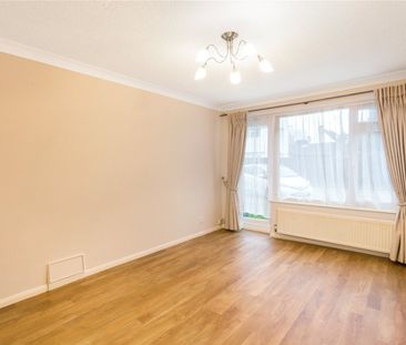 Terrapins, Lovelace Road, Surbiton, Surrey, KT6 flat to rent - Photo 1